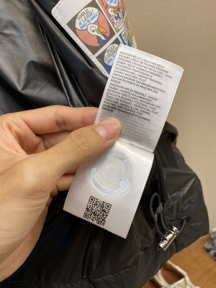 Moncler - Мужской жилет пуховик DZ_0810MO4