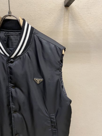 Prada - Мужской жилет пуховик DZ_0810PR5