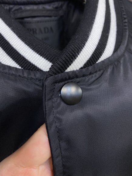 Prada - Мужской жилет пуховик DZ_0810PR5