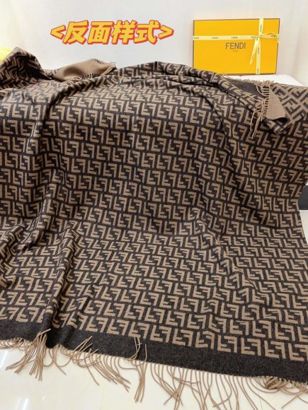 Fendi - Кашемировый шарф платок JX_0412FE10