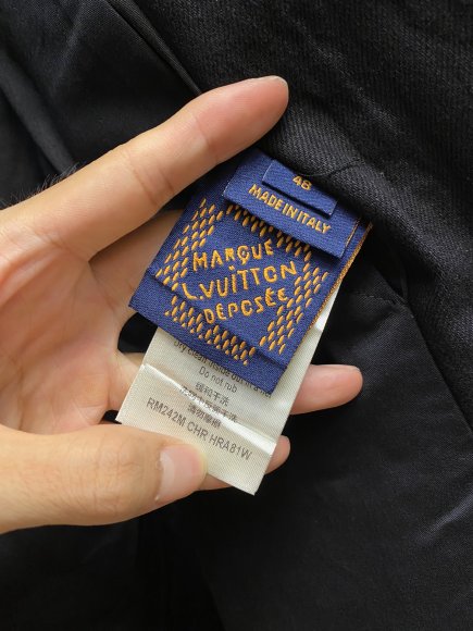 Louis Vuitton - Мужская джинсовая рубашка куртка DZ_1109LV8 Louis Vuitton - Мужская джинсовая рубашка куртка DZ_1109LV8