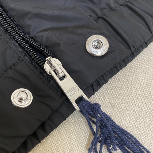 Prada - Мужская куртка ветровка DZ_0508PR1