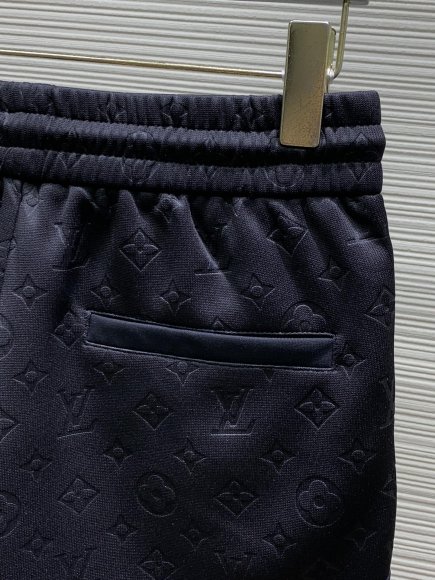 Louis Vuitton - Мужские шорты TI_0407LV3 Louis Vuitton - Мужские шорты TI_0407LV3