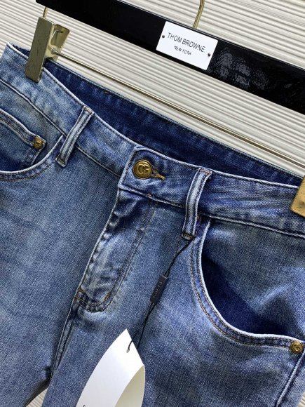 Gucci - Мужские джинсовые шорты TI_0407GU4 Gucci - Мужские джинсовые шорты TI_0407GU4