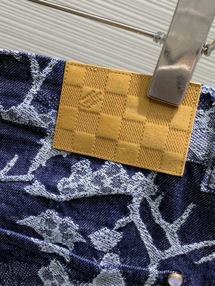 Louis Vuitton - Мужские шорты костюм рубашка TI_0407LV7 Louis Vuitton - Мужские шорты костюм рубашка TI_0407LV7