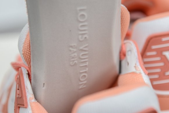 Louis Vuitton - Женские кроссовки PH_0105LV7W