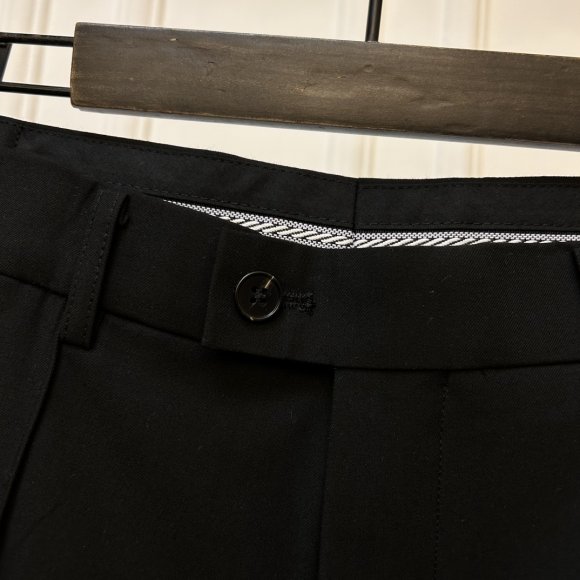 Dior - Мужские брючные шорты KN_0407DI2 Dior - Мужские брючные шорты KN_0407DI2