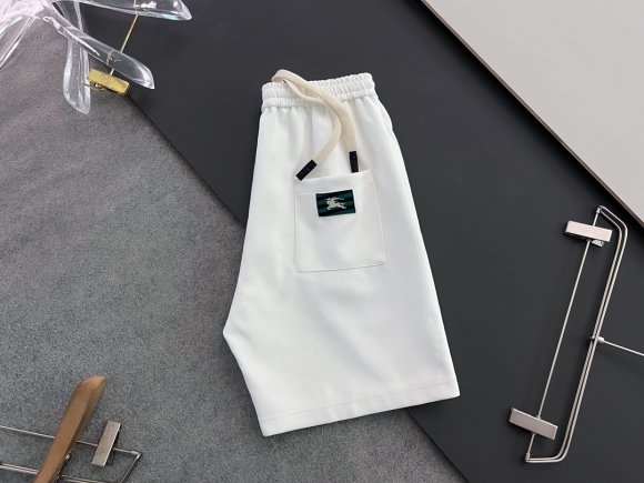 Burberry - Мужские шорты DF_0807BU1 Burberry - Мужские шорты DF_0807BU1