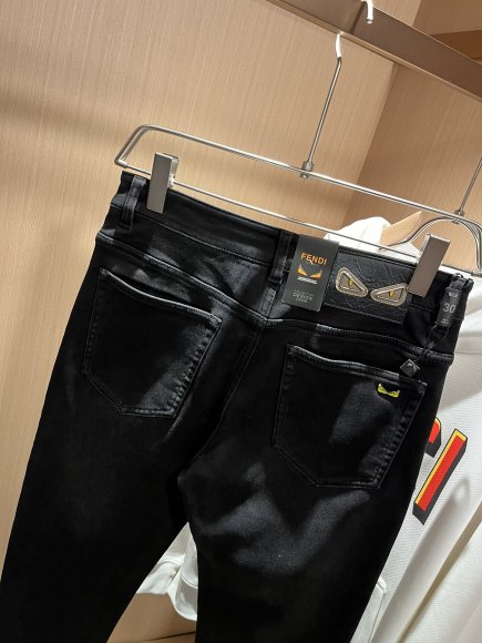 Fendi - Мужские штаны джинсы DF_0912FE6 Fendi - Мужские штаны джинсы DF_0912FE6