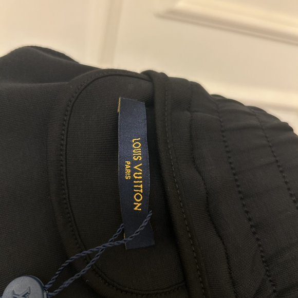 Louis Vuitton - Мужские шорты KN_2406LV11