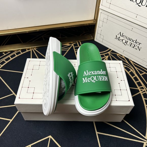 Alexander McQueen - Женские шлепанцы сланцы GTL_1004AM8W