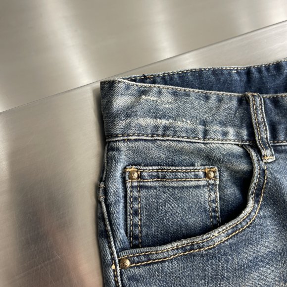 Louis Vuitton - Мужские джинсовые шорты TJ_0907LV7 Louis Vuitton - Мужские джинсовые шорты TJ_0907LV7