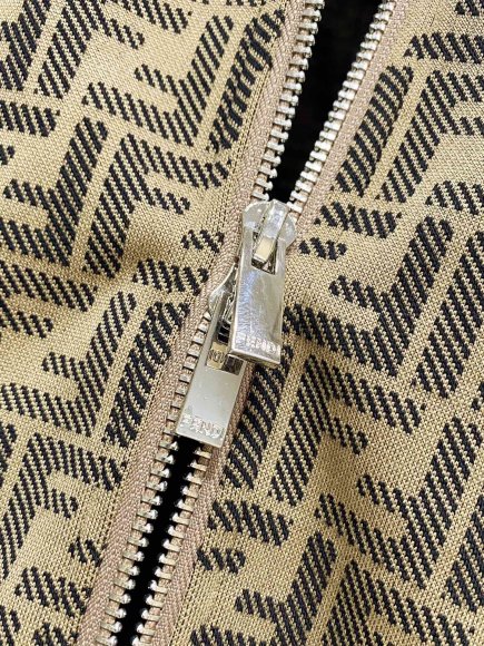 Fendi - Мужской спортивный костюм DF_2608FE7 Fendi - Мужской спортивный костюм DF_2608FE7